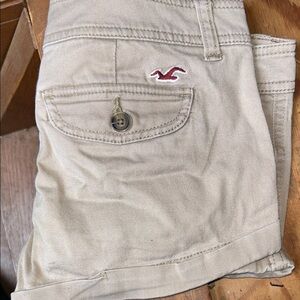 Hollister Women's Beige Casual Shorts Size 3